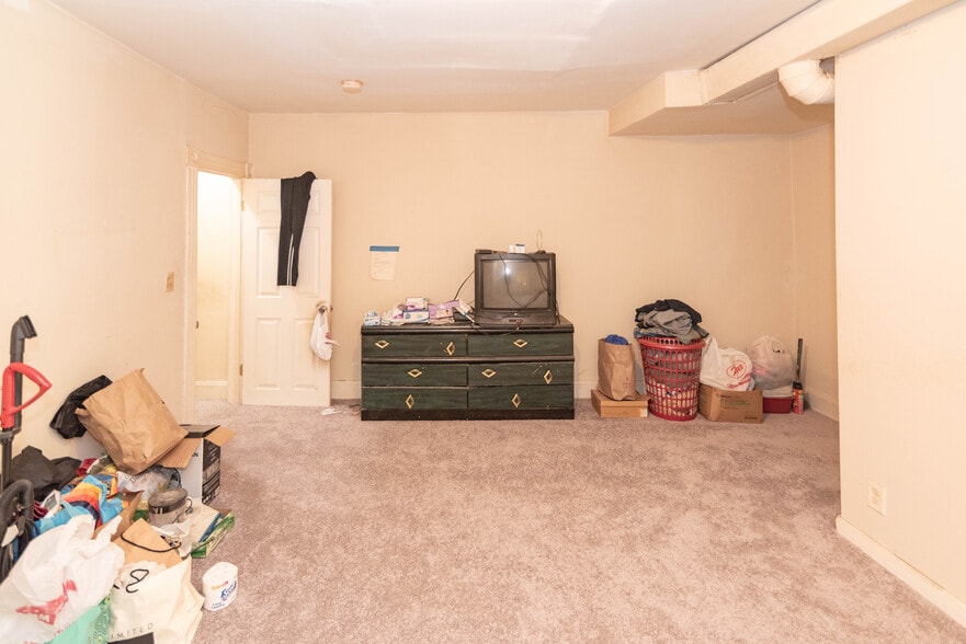 More Photos Of 3409 Greenmount Ave, Baltimore Storefront For Sale