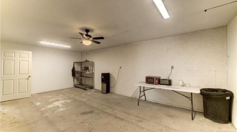 More Photos Of 23106 S 4390 Rd, Vinita Warehouse For Sale