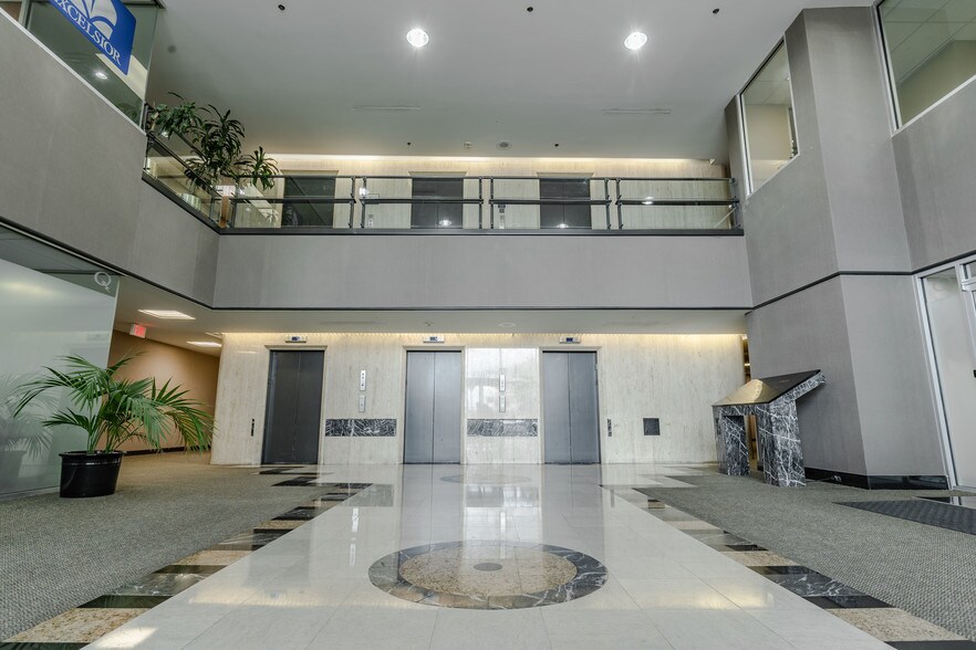 More Photos Of 4500 S Garnett Rd, Tulsa Office For Lease