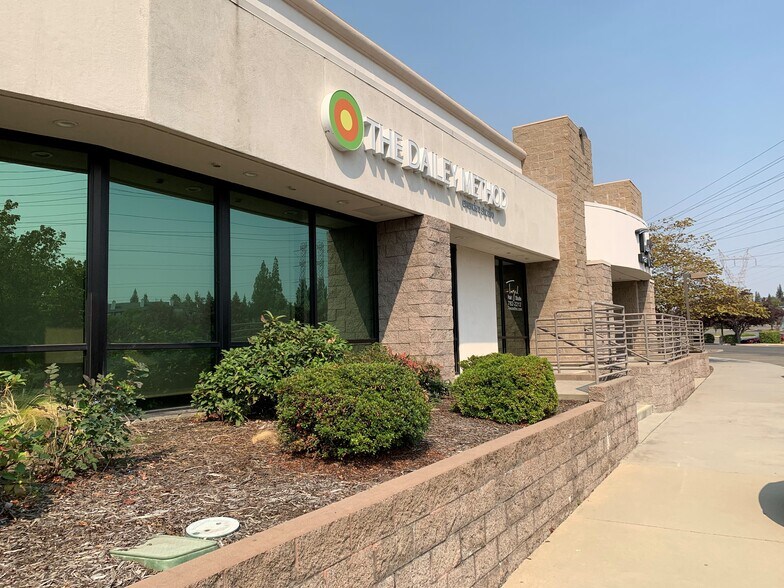 More Photos Of 1611 Lead Hill Blvd, Roseville General Retail For Lease