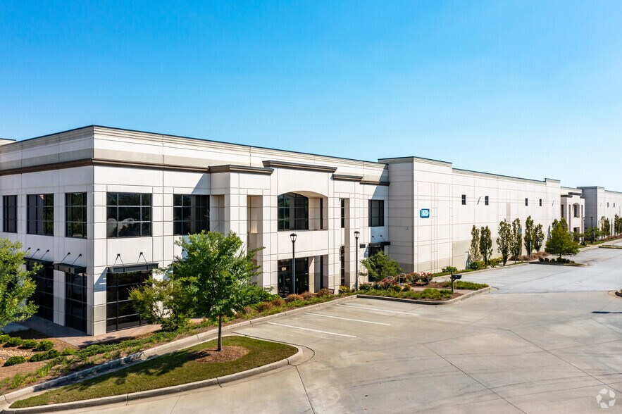 More Photos Of 475 Riverside Pky, Lithia Springs Warehouse For Lease