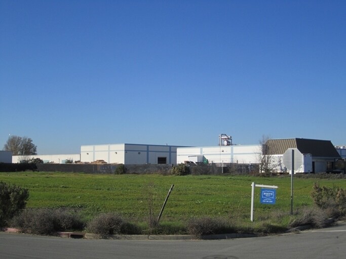 Primary Photo Of 2300 Bert Dr, Hollister Land For Lease