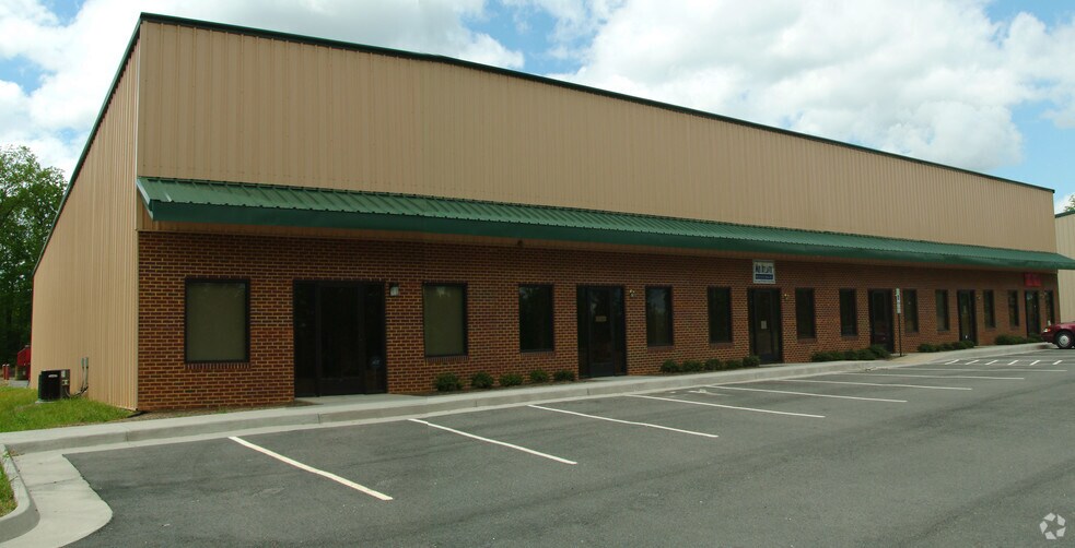 More Photos Of 112 Midpoint Dr, Mineral Flex For Sale