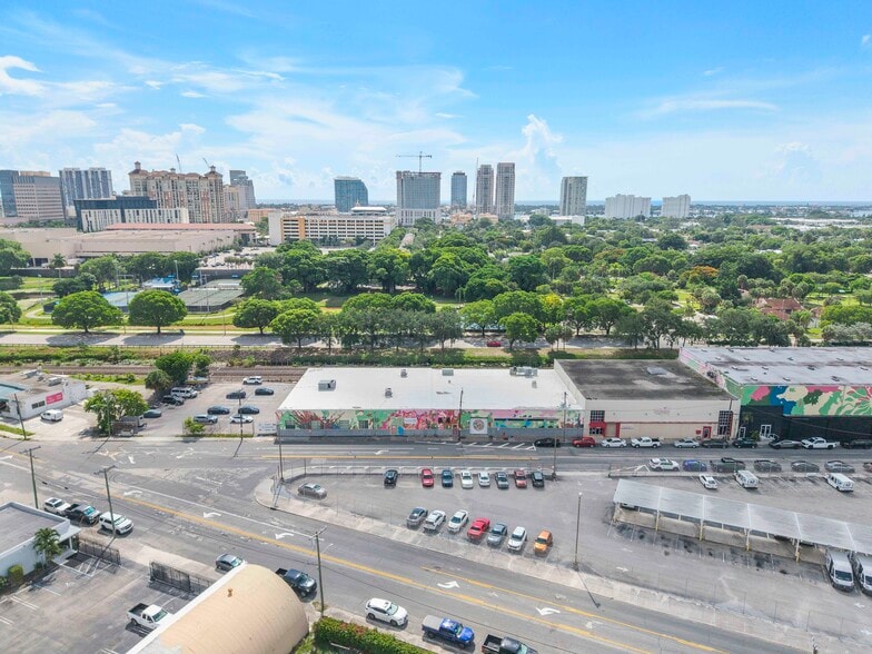 More Photos Of 1016 Clare Ave, West Palm Beach Service For Lease