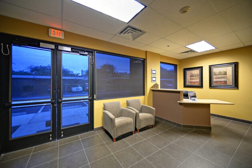More Photos Of 12409 W Indian School Rd, Avondale Office For Sale