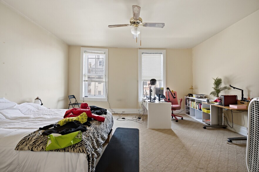 More Photos Of , Kutztown Unknown For Sale