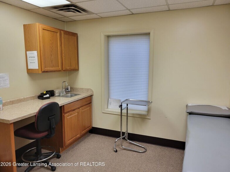 More Photos Of 108 W Higham St, Saint Johns Medical For Sale
