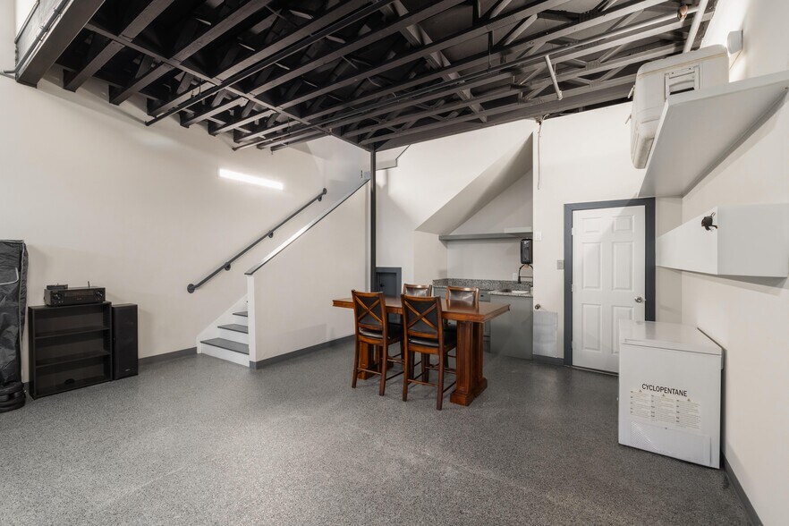 More Photos Of 1435 FM 1463 Rd, Katy Showroom For Sale