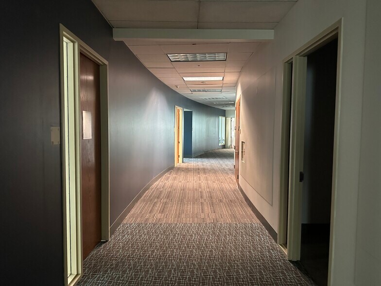 More Photos Of 1000 AAA Dr, Heathrow Office For Lease