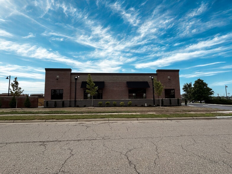 More Photos Of Gardner Rd & SR 741, Springboro Restaurant For Lease