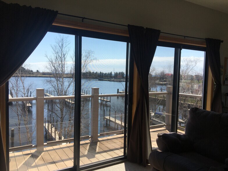 More Photos Of 310 Main St, Frankfort Storefront For Sale