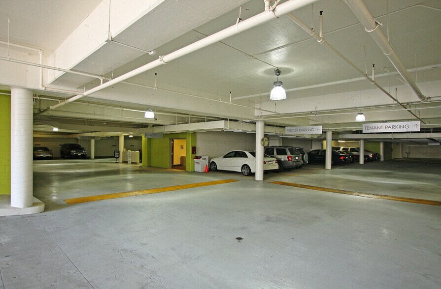 More Photos Of 12304 Santa Monica Blvd, Los Angeles Office For Sale