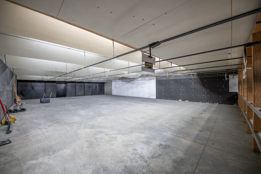 More Photos Of 1315 N Wooster Ave, Strasburg Freestanding For Lease