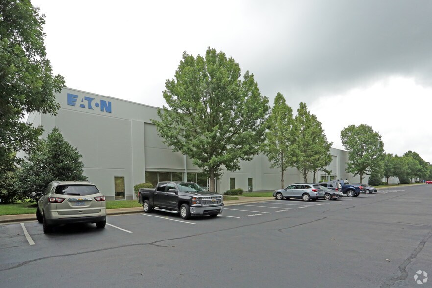 More Photos Of 9200 Globe Center Dr, Morrisville Unknown For Lease