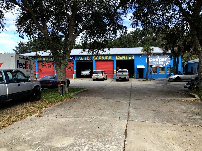 More Photos Of 2156 W King St, Cocoa Service For Sale