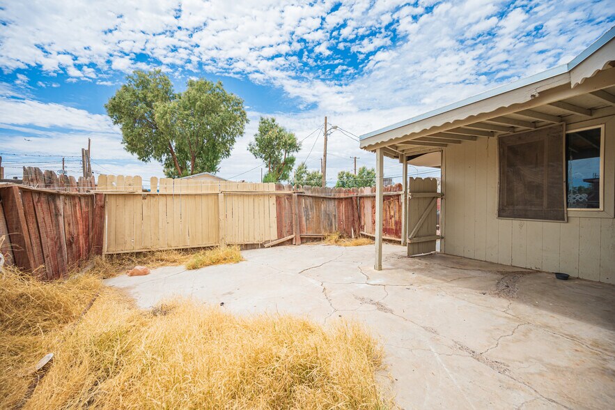 More Photos Of 5900 Cassedy Ln, Las Vegas Apartments For Sale