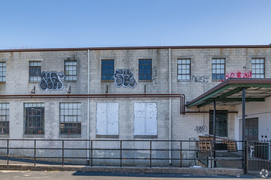 More Photos Of 1205 Westminster St, Providence Manufacturing For Lease