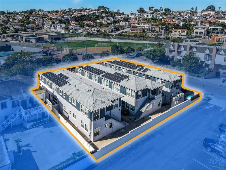 More Photos Of 3034 Canon St, San Diego Apartments For Sale