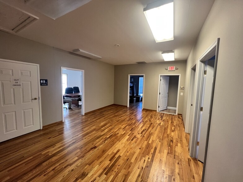 More Photos Of 4135 Old Town Rd, Huntingtown Office Residential For Lease