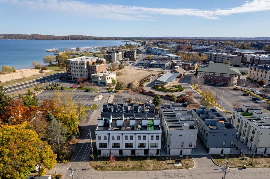 More Photos Of 208 Gillis St, Traverse City Specialty For Sale