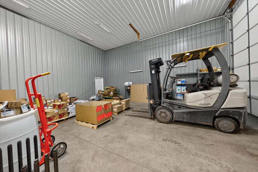 More Photos Of 2338 Broad St, Frankfort Industrial For Sale