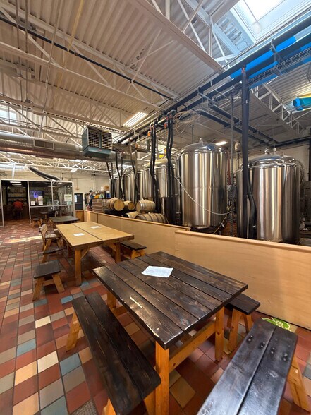 More Photos Of 115 Game Rd, Syracuse Warehouse For Lease