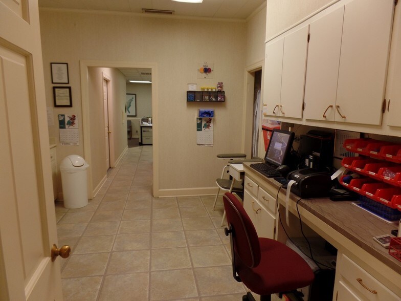 More Photos Of 316 E Harper St, Troy Medical For Sale