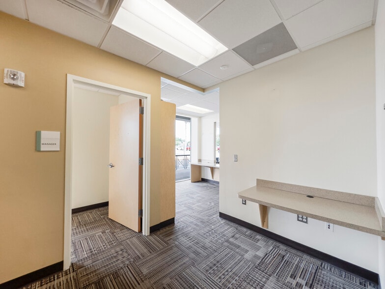 More Photos Of 261 Old York Rd, Jenkintown Medical For Lease