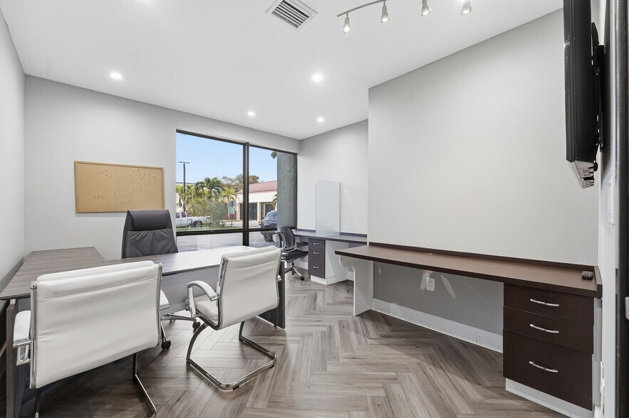 More Photos Of 520 NW 165th St, North Miami Beach Office For Sale