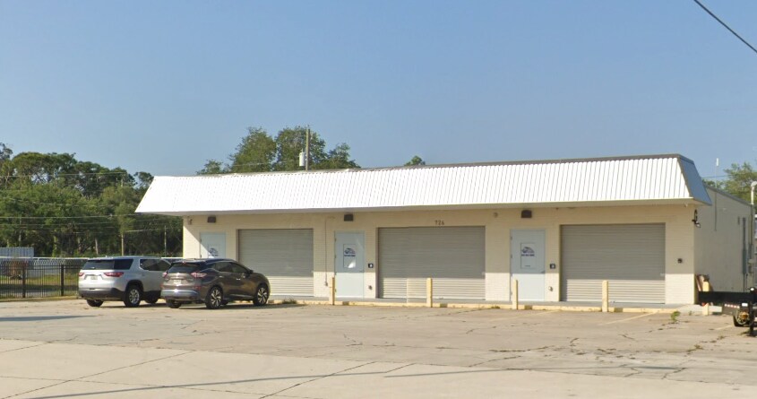 More Photos Of 726 Indiana Ave, Englewood Warehouse For Lease