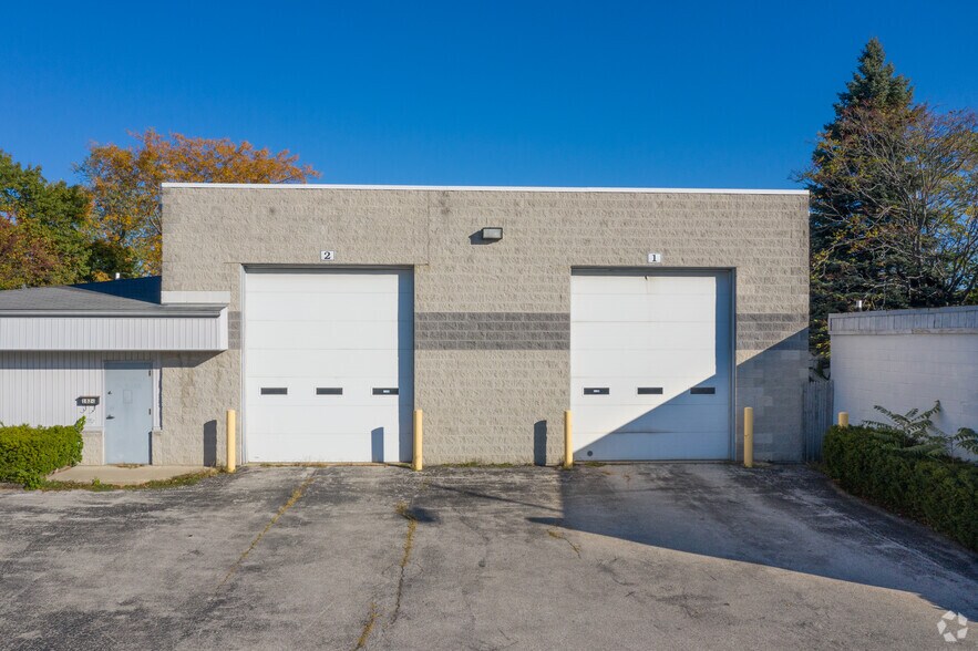 More Photos Of 1824 W Sylvania Ave, Toledo Showroom For Sale