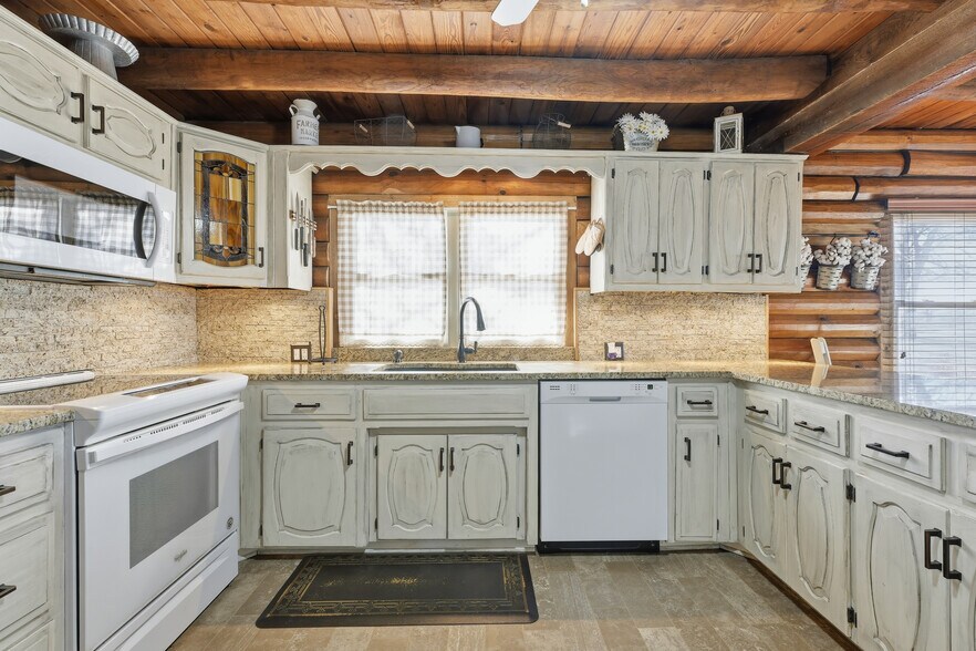 More Photos Of 12703 N Robinhood Ln, Kansas City Land For Sale
