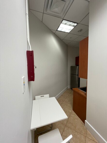 More Photos Of 6701 S Red Rd, South Miami Medical For Sale