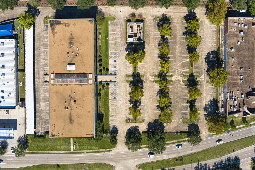 More Photos Of 12000 Richmond Ave, Houston Medical For Lease