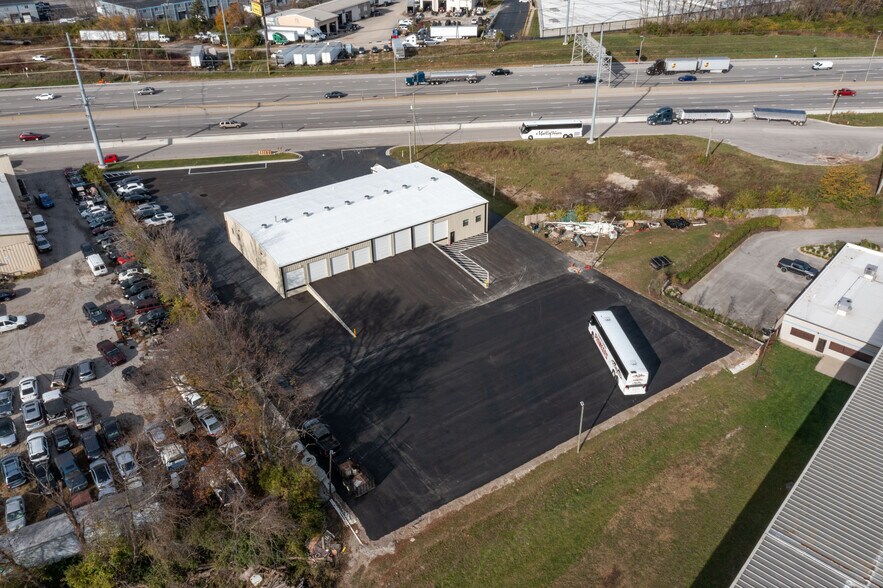 More Photos Of 1180 Finney Dr, Lexington Light Distribution For Lease