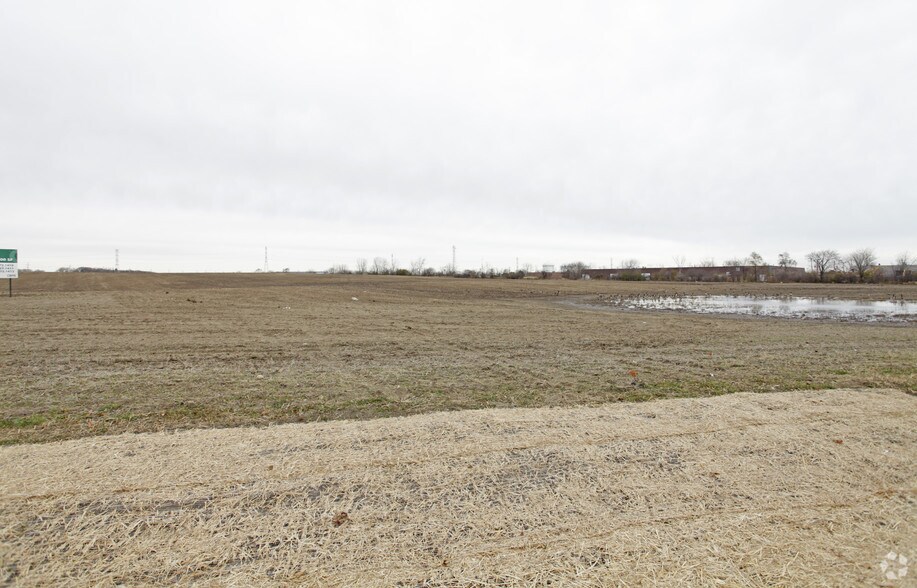 More Photos Of W Peterson Rd, Libertyville Land For Sale
