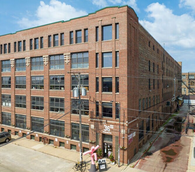 More Photos Of 3636 S Iron St, Chicago Light Distribution For Sale