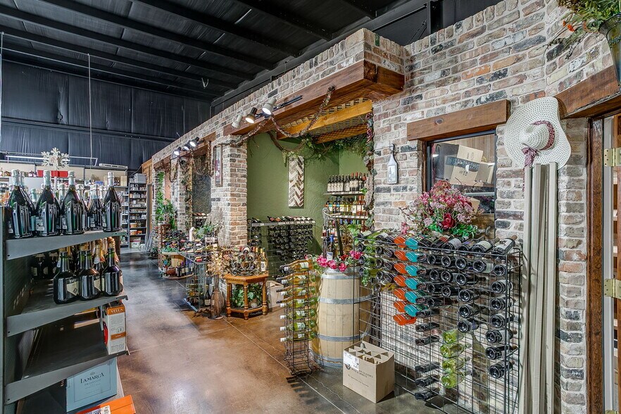 More Photos Of 1228 Ranger Hwy, Weatherford Freestanding For Sale