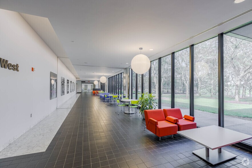 More Photos Of 4350 Northern Pike, Monroeville Office Residential For Lease