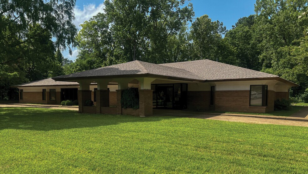 Primary Photo Of 2914 Cypress Rd, Arkadelphia Medical For Sale