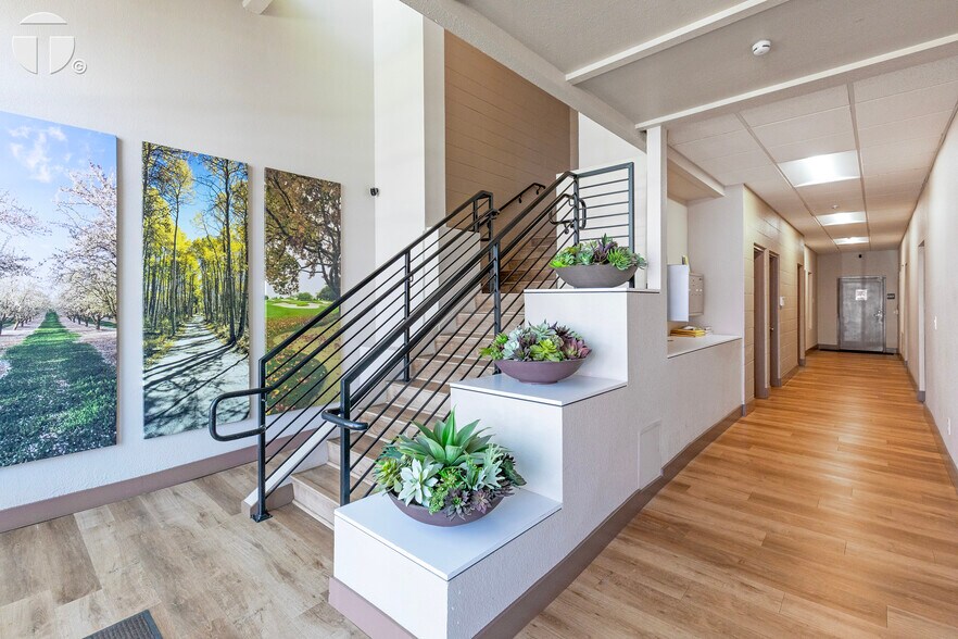 More Photos Of 2418-2420 K St, Sacramento General Retail For Sale