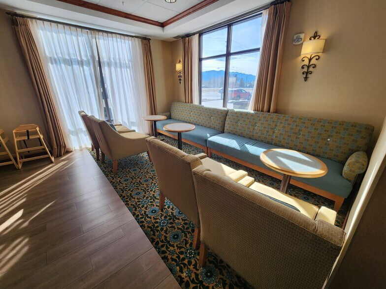 More Photos Of 102 McCormick Pky, Canon City Hotel For Sale