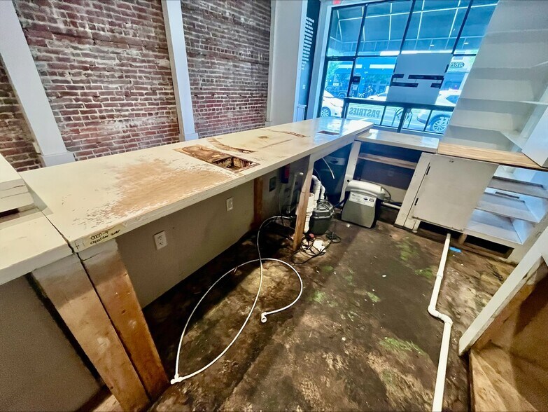 More Photos Of 1700-1712 N Main St, Jacksonville Storefront Retail Residential For Lease