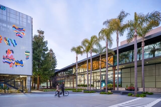 More Photos Of 6401 Hollis St, Emeryville Research And Development For Lease