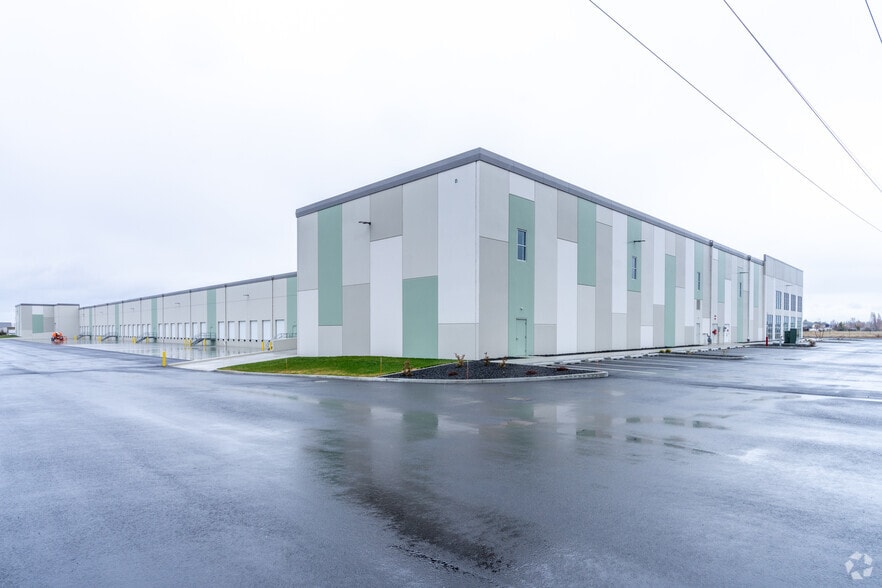 More Photos Of 10015 W Hallett Rd, Spokane Distribution For Sale