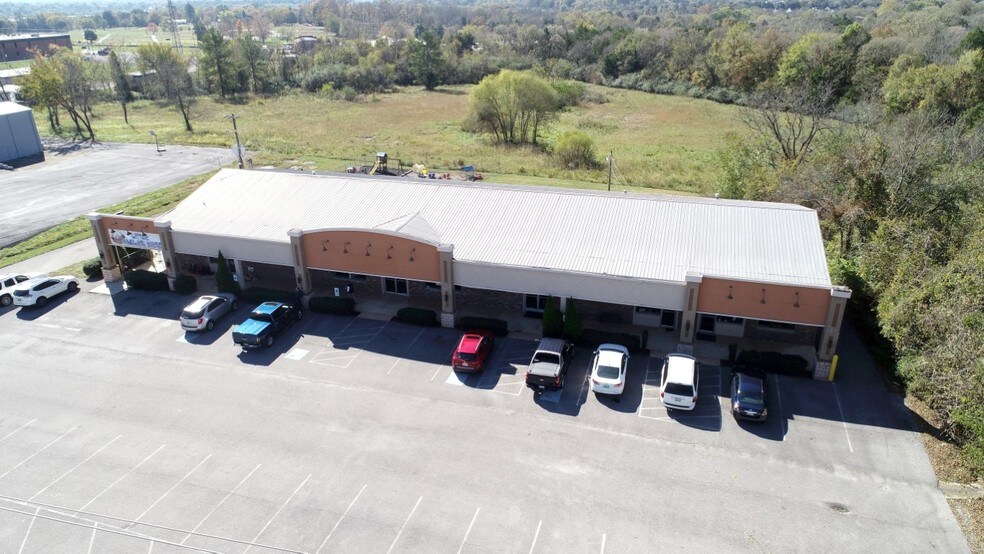 More Photos Of 875 Union St, Shelbyville Storefront Retail Office For Sale