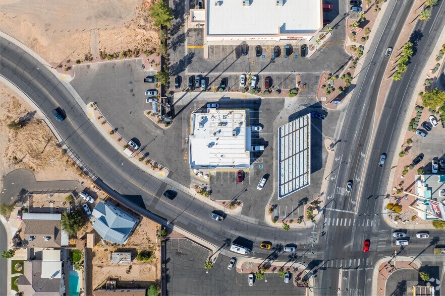 More Photos Of 325 N Sandhill Blvd, Mesquite Service Station For Sale