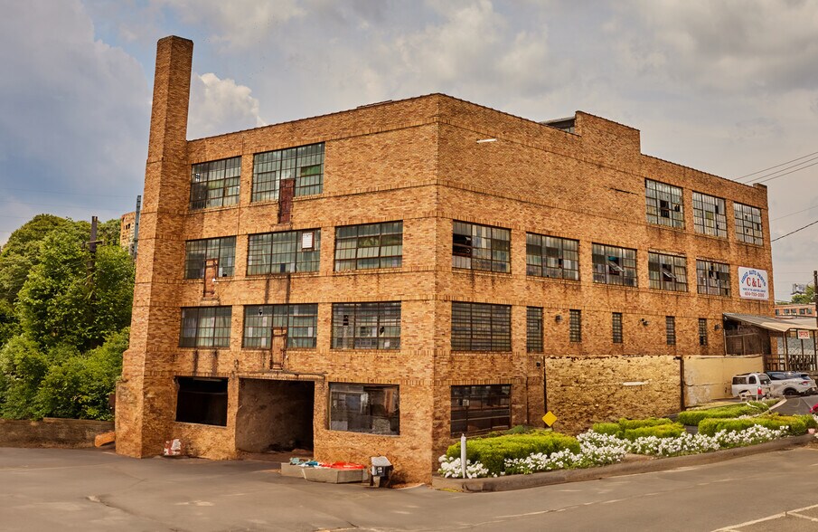 Primary Photo Of 570 SW Glenn St, Atlanta Unknown For Lease