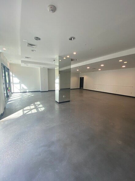 More Photos Of 333-347 NW 9th Ave, Portland Apartments For Sale