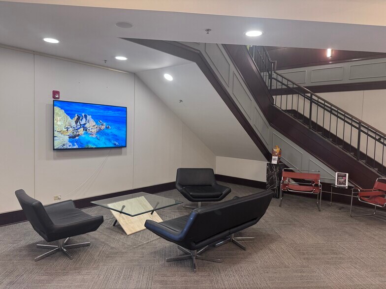 More Photos Of 50101 Governors Dr, Chapel Hill Office For Lease
